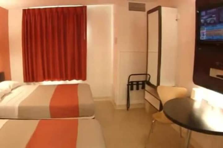 Room 14 of 46