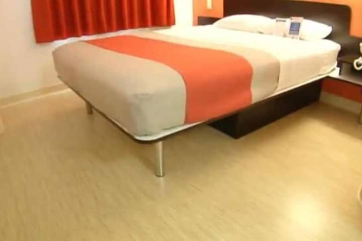 Room 17 of 46